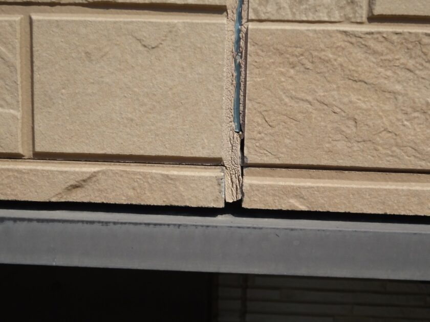 外壁屋根塗装　AGCルミステージ施工前　コトブキ外装サービス　シーリング劣化